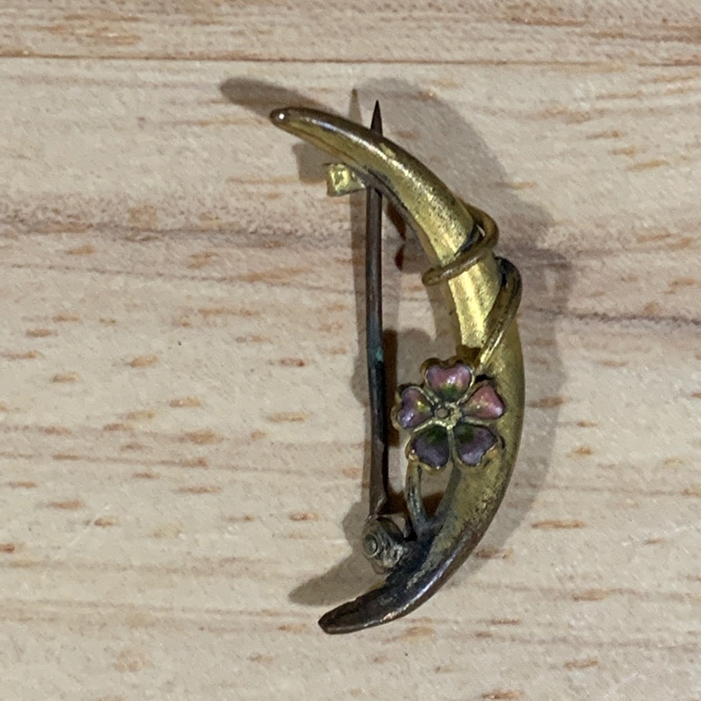 Vintage Brooch Women OS Crescent Moon Enamel Flower Gold Tone Vintage Pin